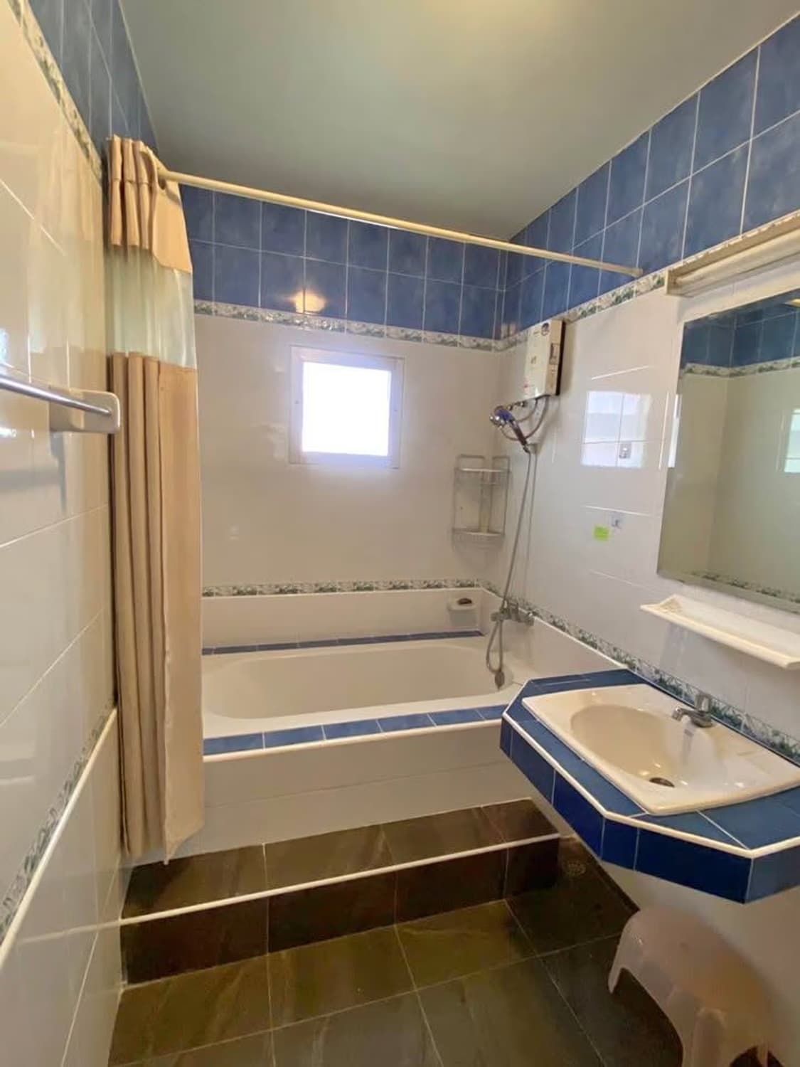 3 Bed House for Rent in Hang Dong District - Image 6