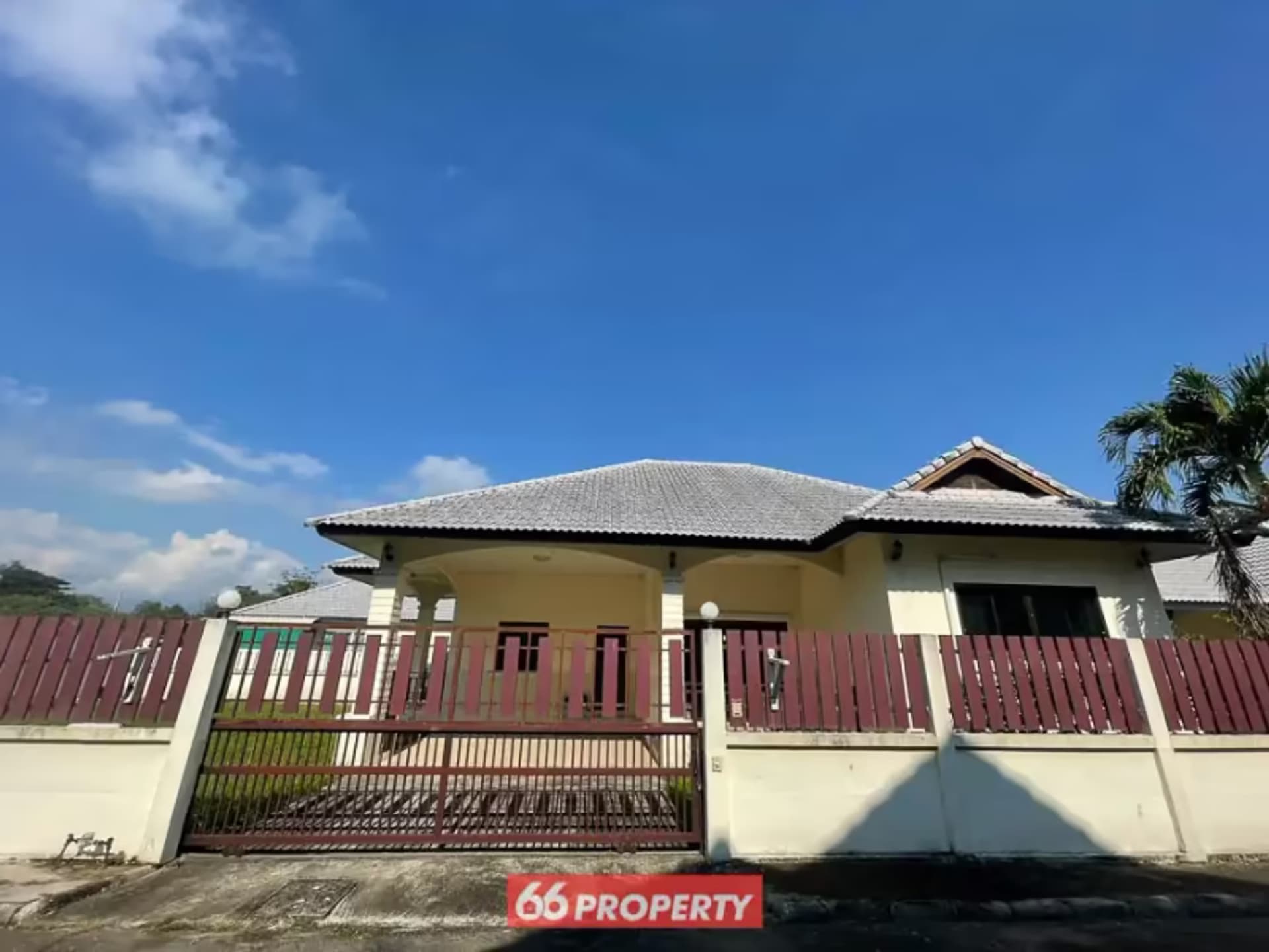 4 Bedroom House - Image 2