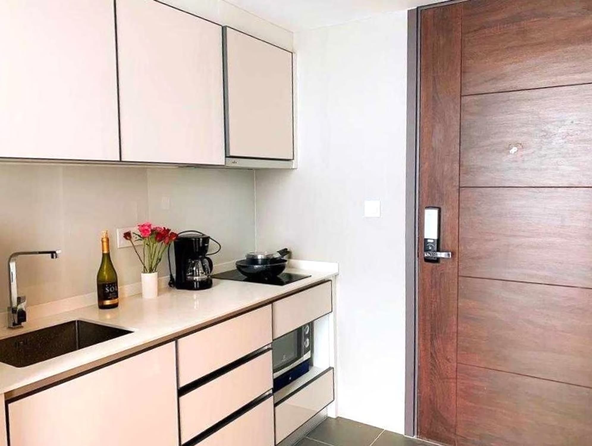 1 ห้องนอน Condo สำหรับ ขายและจำหน่าย ใกล้ Ekkamai BTS - Image 3