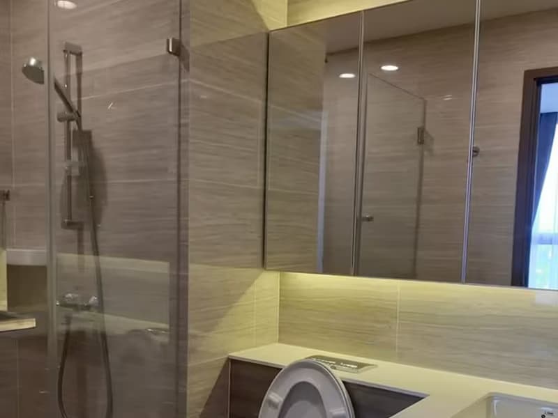 Condo for Rent at Whizdom Essence Sukhumvit 101