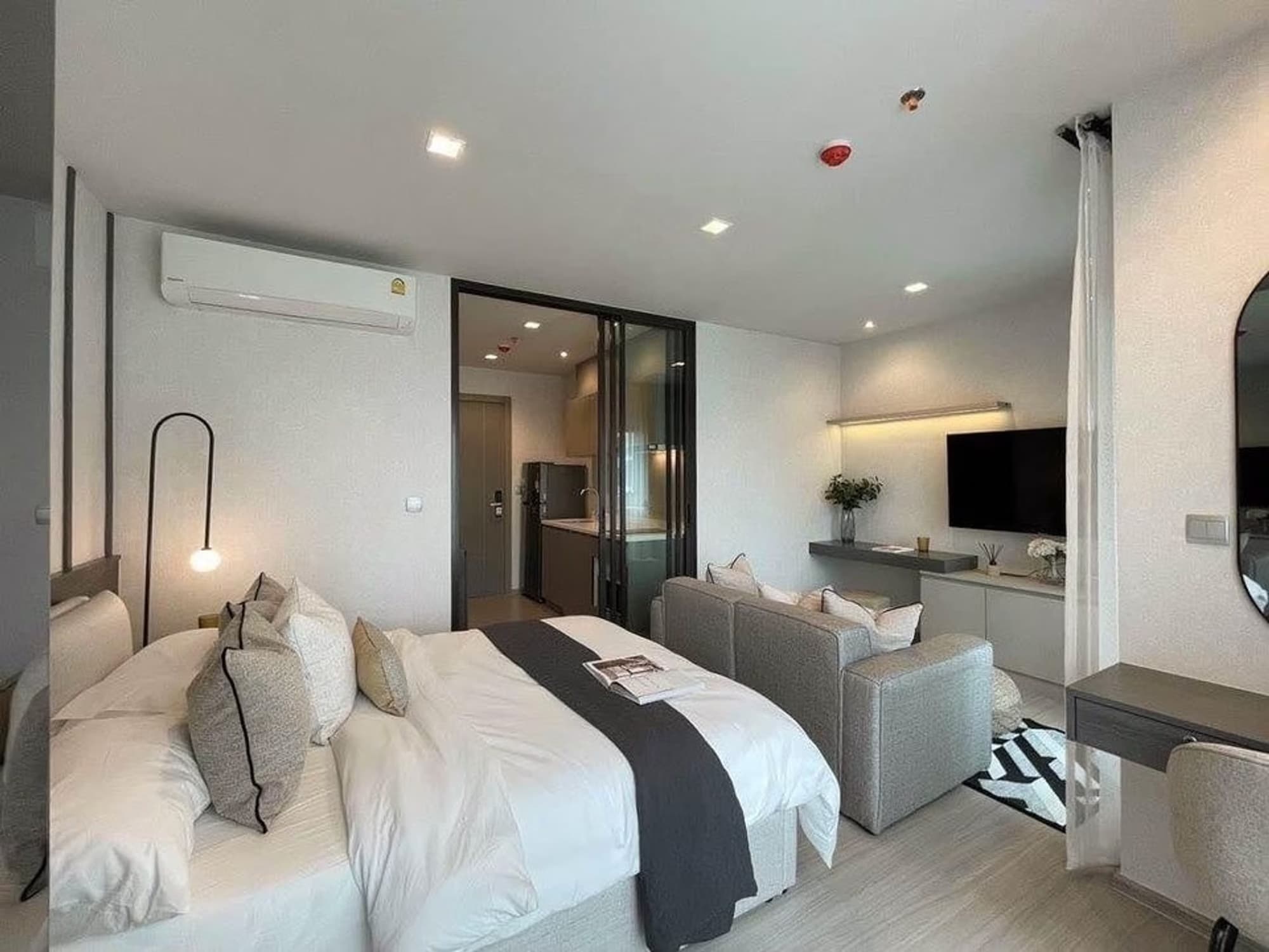 undefined Bed Condo for Sale in Ratchathewi - Image 3