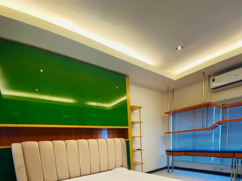 5 Bed House for Rent in Suan Luang