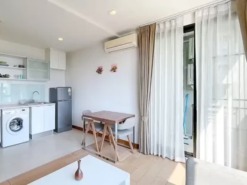 1 Bedroom Condo
