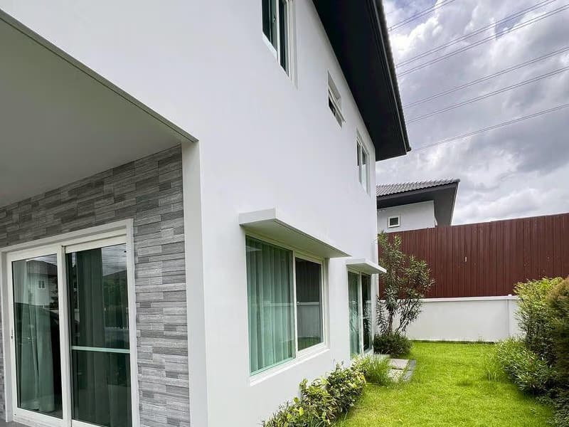4 Bed House for Rent in San Kamphaeng