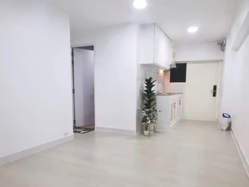 1 Bedroom Condo