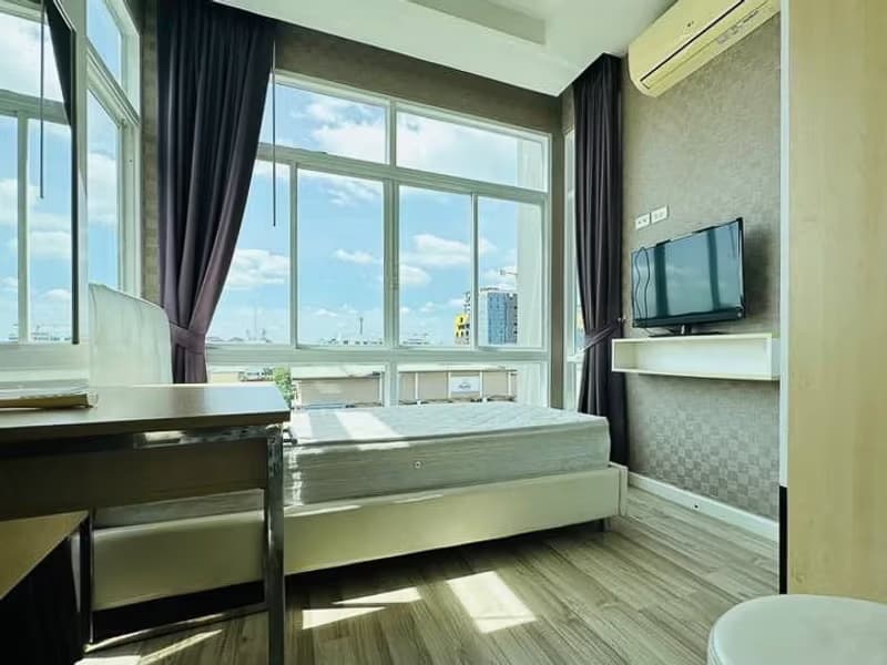 My Hip Condo