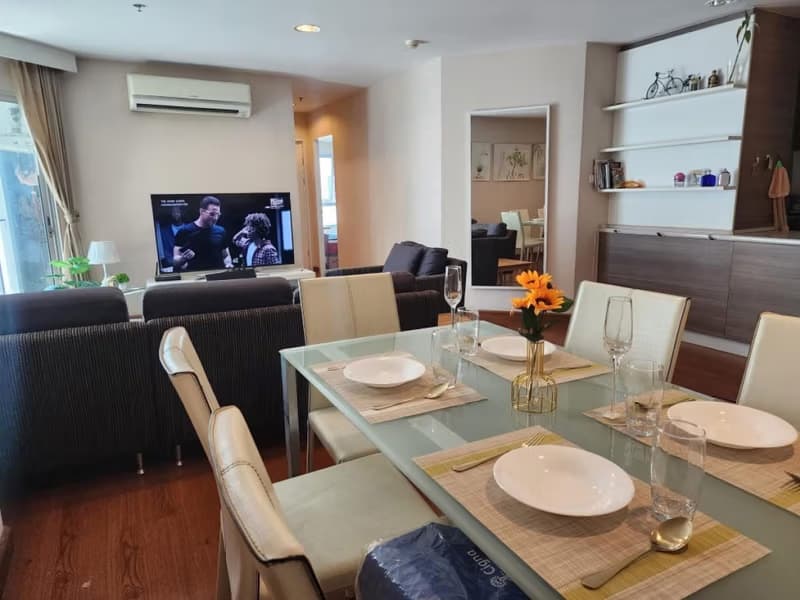 2 Bed Condo for Rent in Huai Khwang