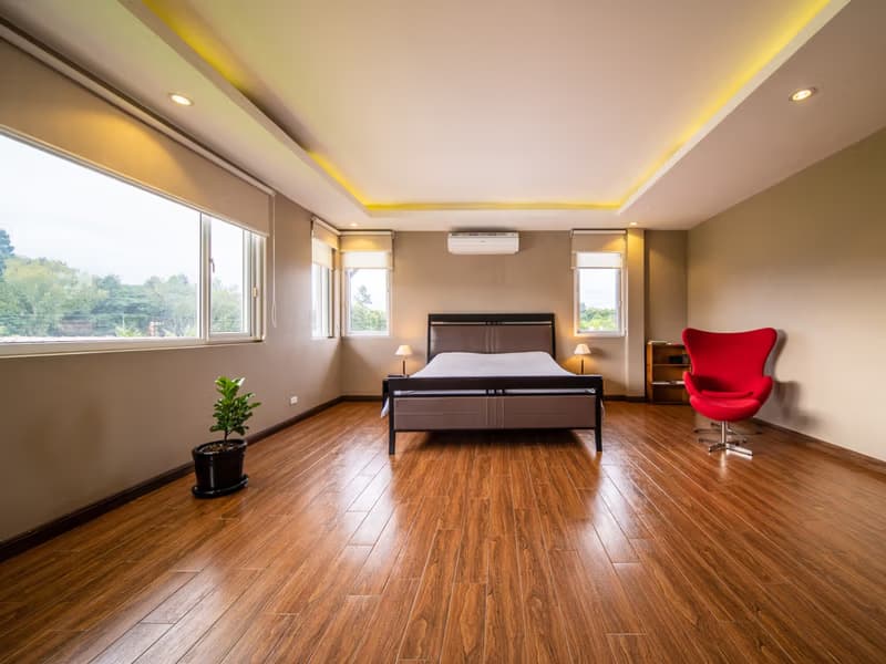 6 Bed House for Sale in Mae Rim District