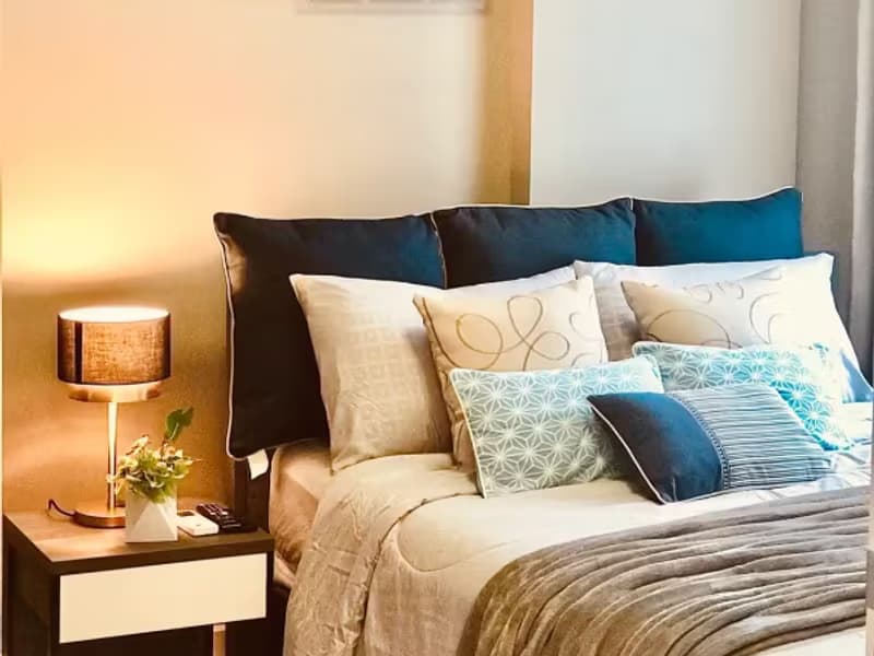 1 Bedroom Condo