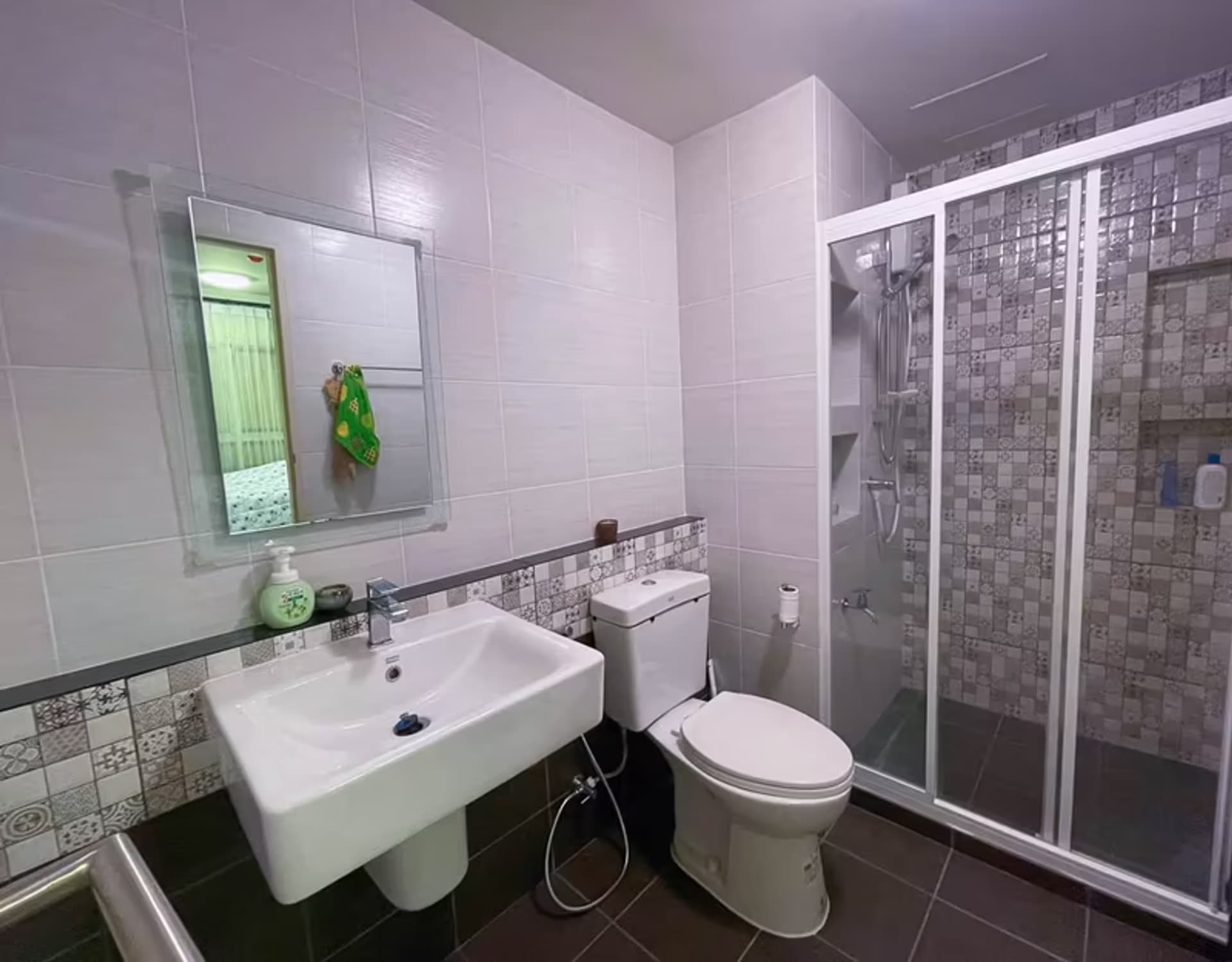 1 Bedroom Condo - Image 4