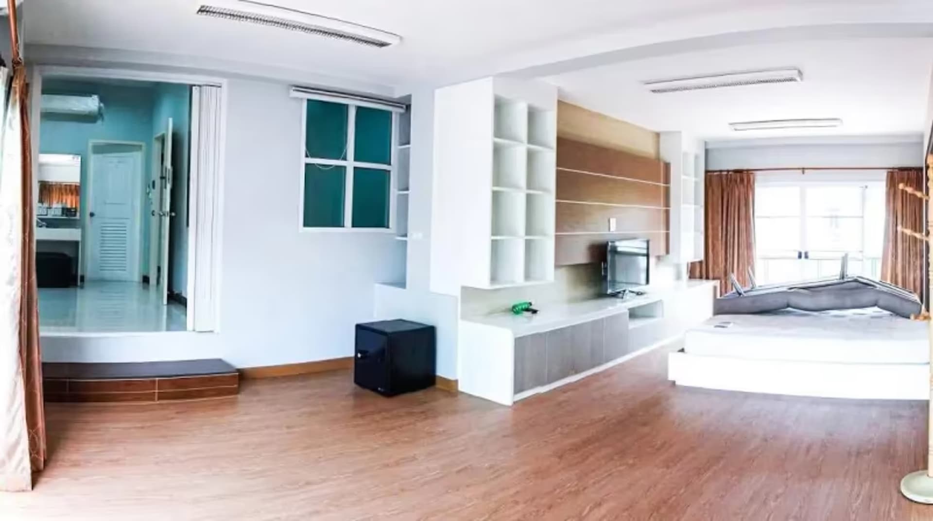 4 Bedroom House - Image 3