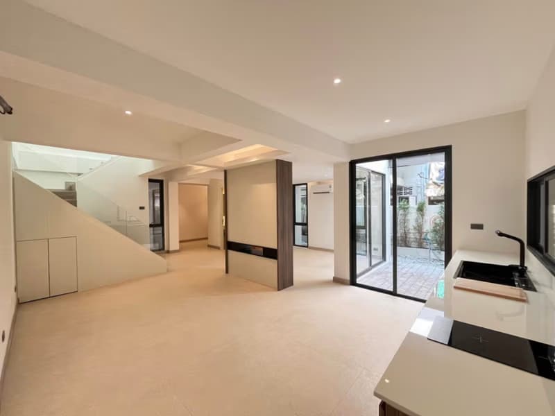 3 Bed House for Sale in Phaya Thai