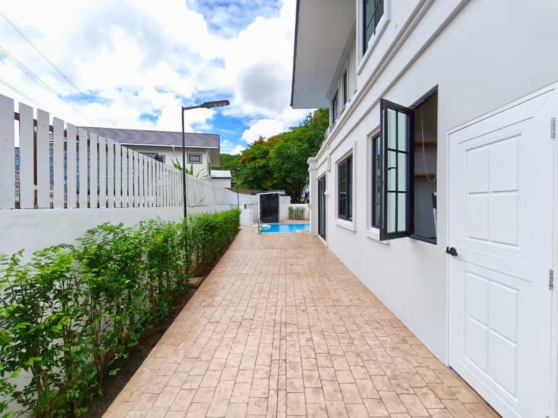 5 Bed House for Sale in San Sai