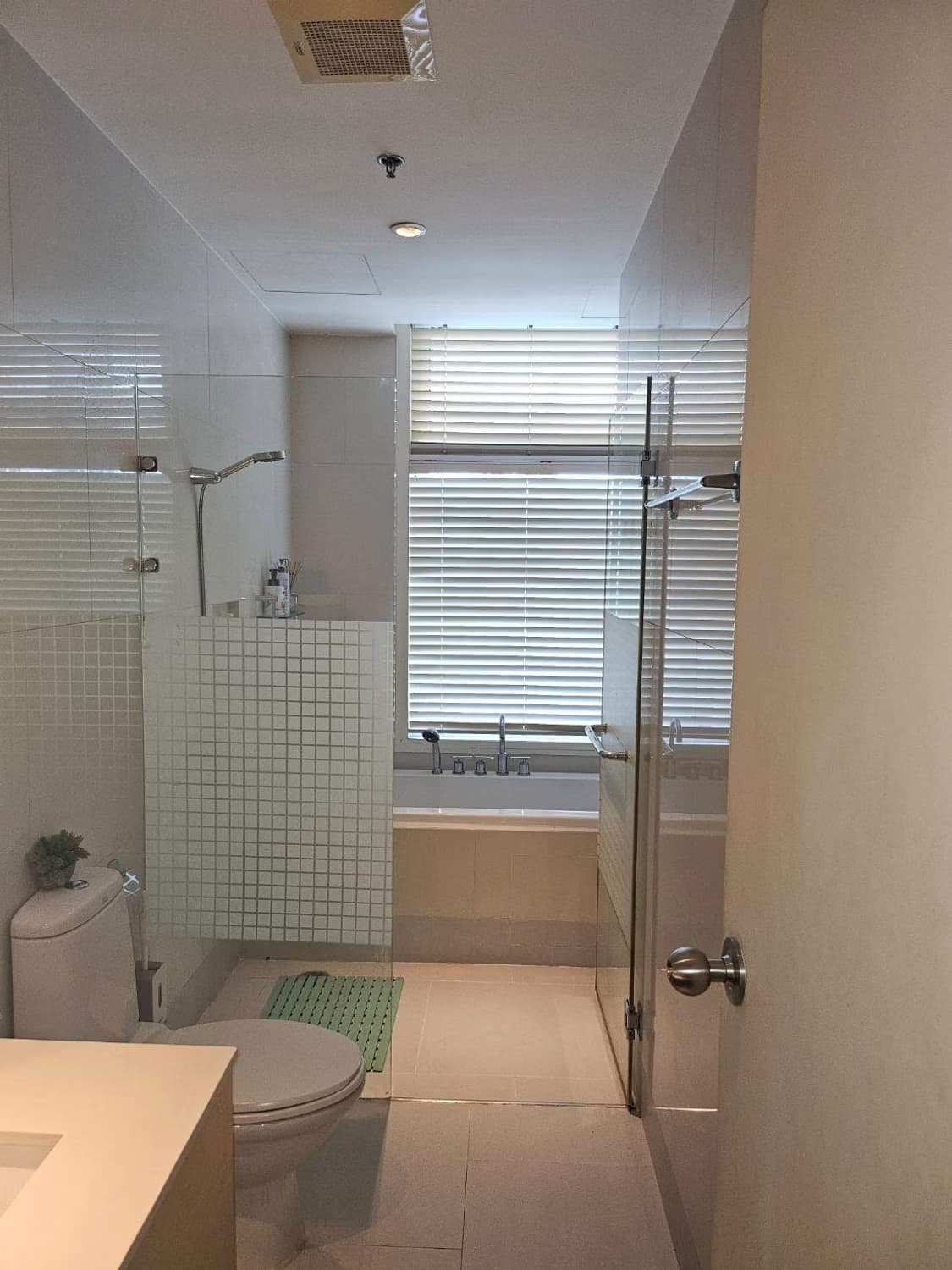 2 Bed Condo for Rent in Ratchathewi - Image 24