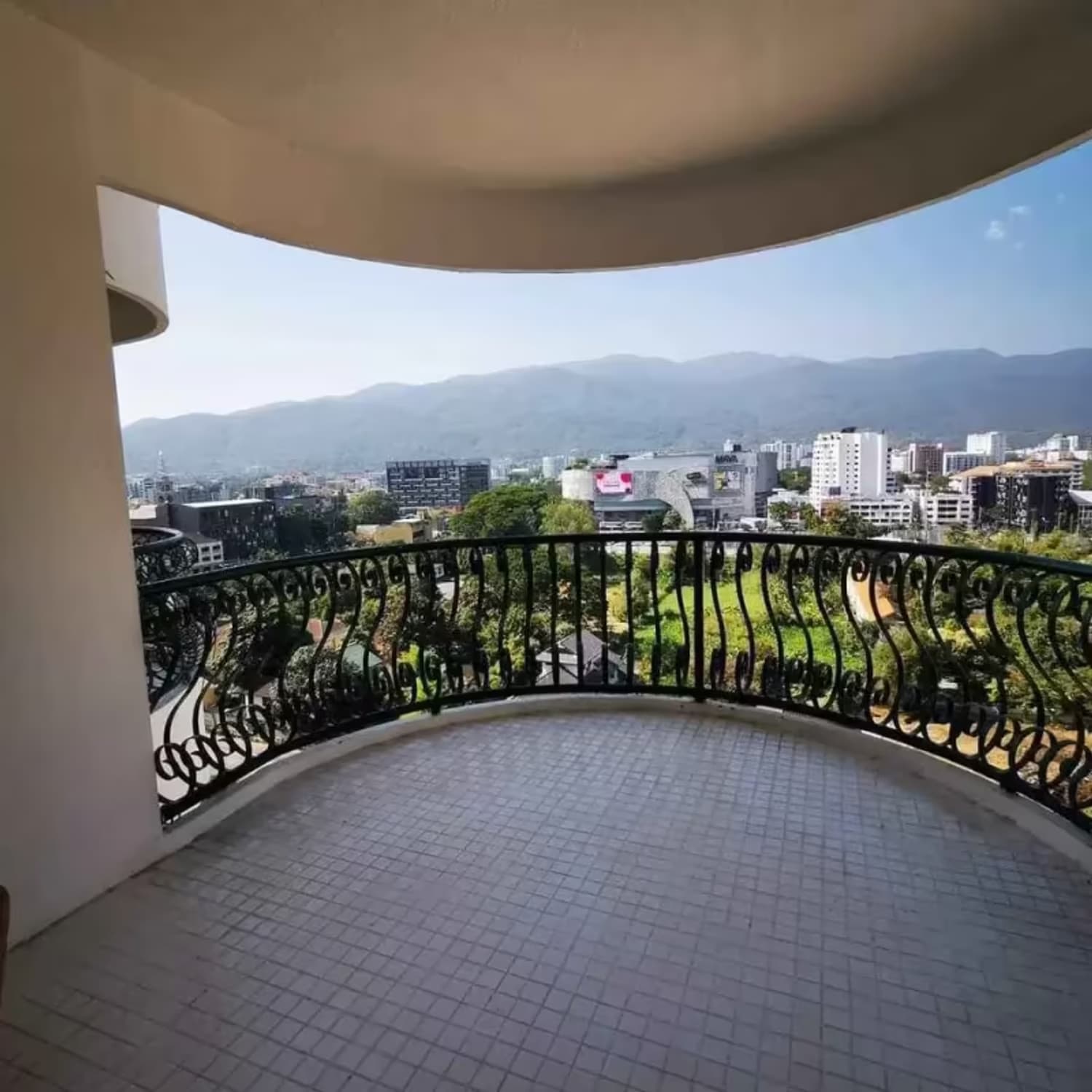 1 Bedroom Condo - Image 5