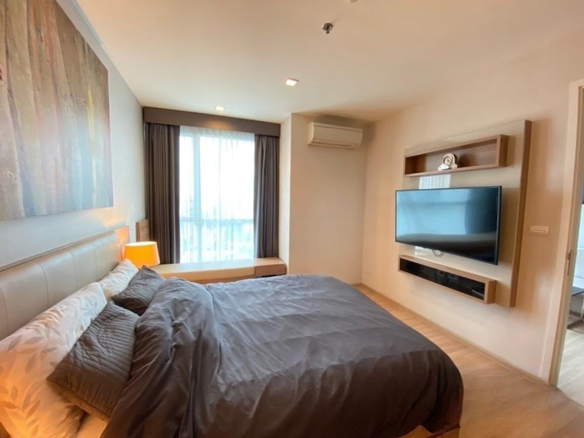 1 Bed Condo for Rent in Phaya Thai - Image 3