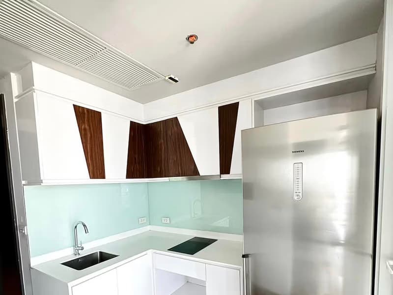 1 Bed Condo for Sale  Near Ekkamai BTS