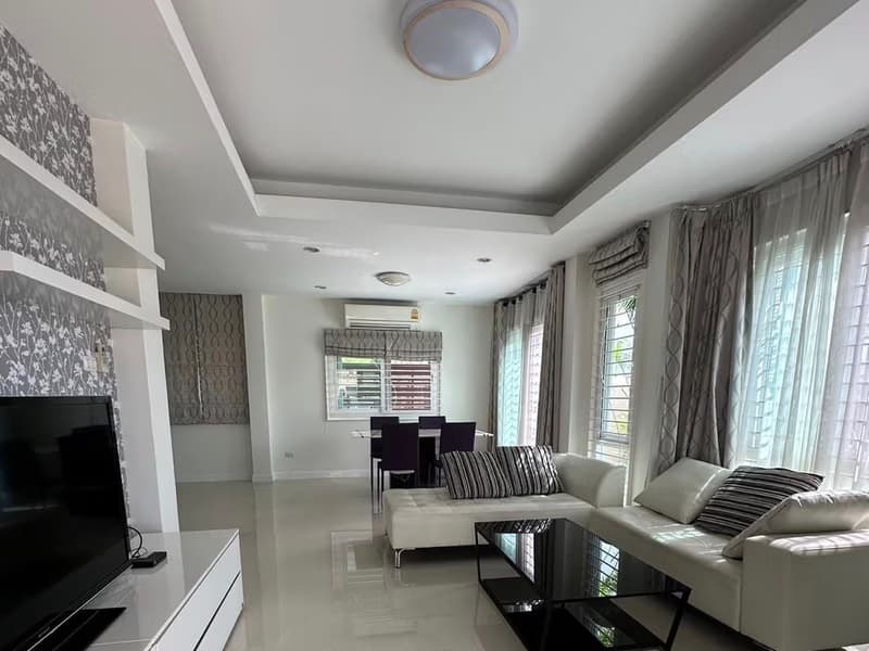 3 Bed House for Rent in San Kamphaeng