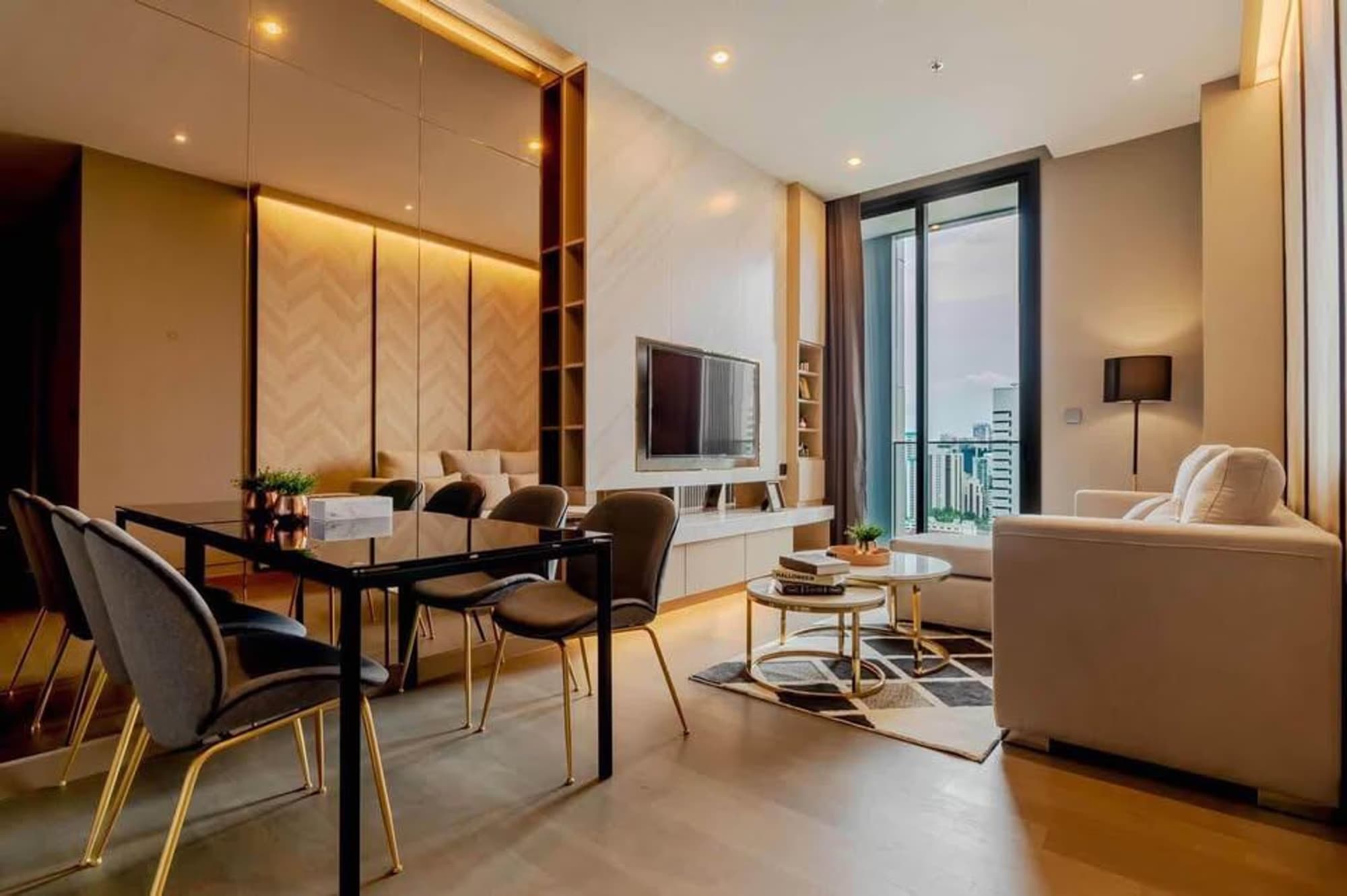 2 ห้องนอน คอนโด สำหรับ จำหน่าย ใน Huai Khwang - Image 2