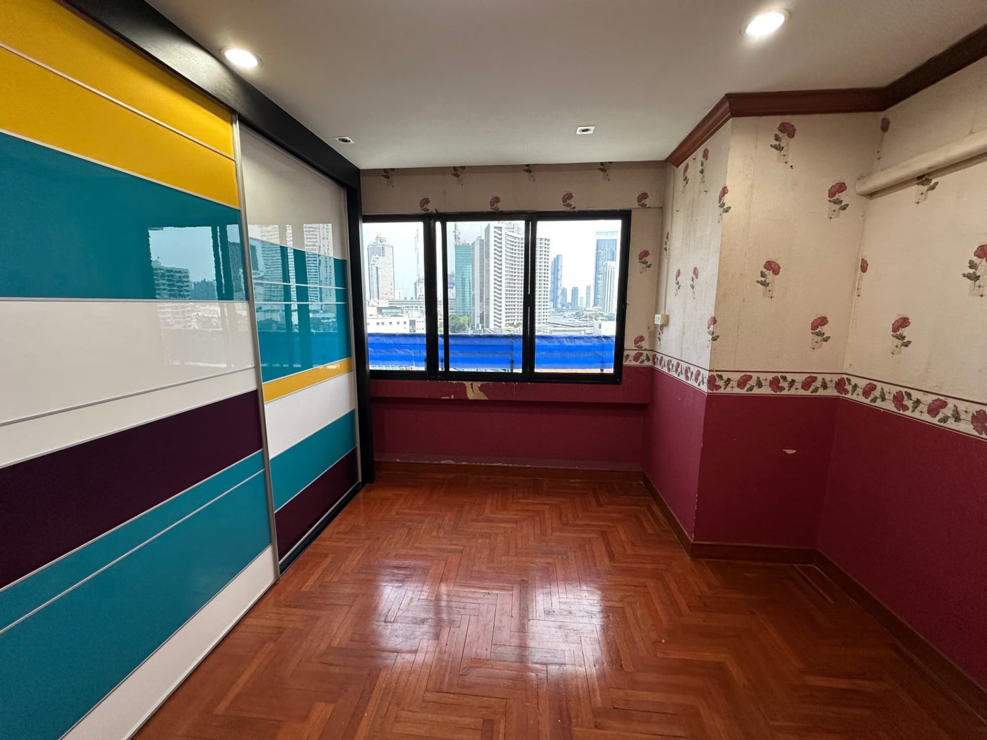 3 Bed Condo for Sale in Samphanthawong - Image 8