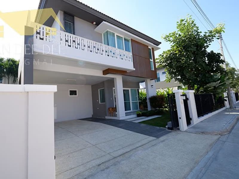 4 Bed House for Rent in San Kamphaeng District