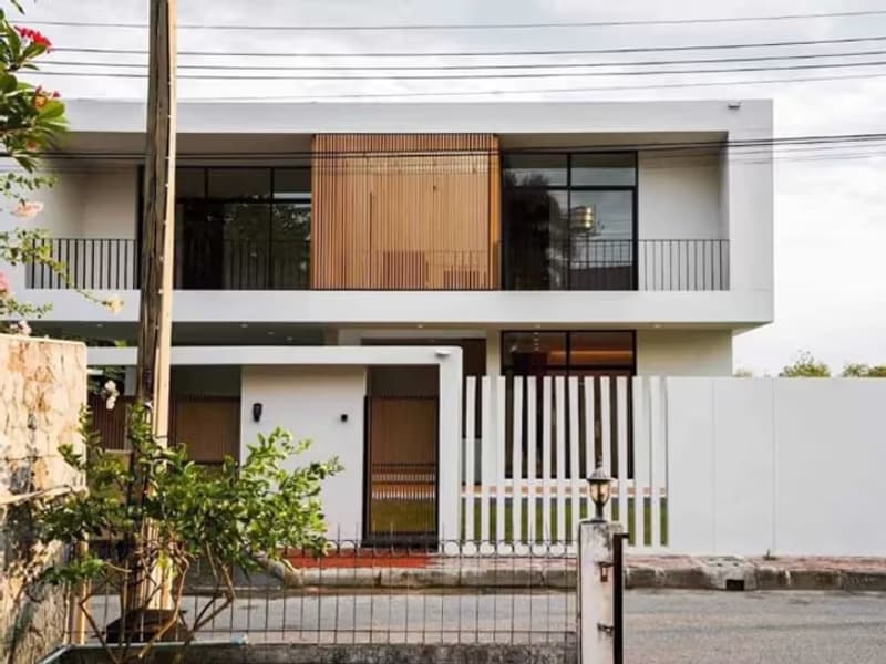 4 Bedroom House