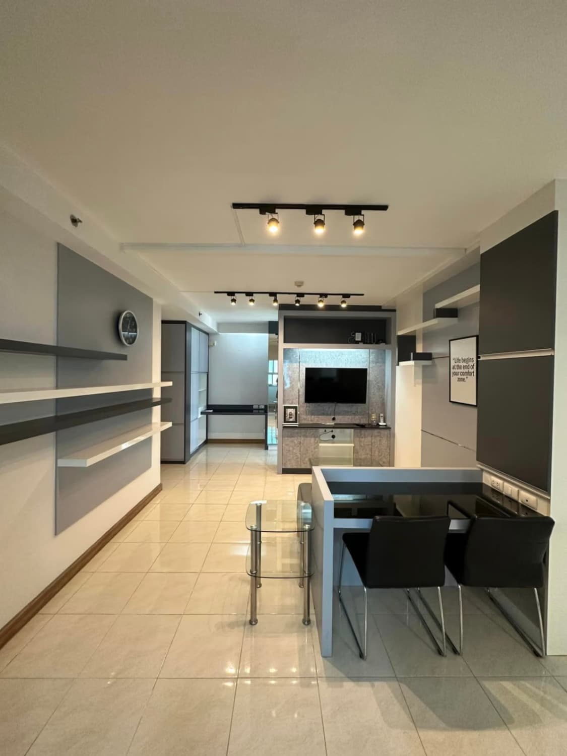 Condo for Rented at Supalai Park Ekkamai - Thonglor - Image 2