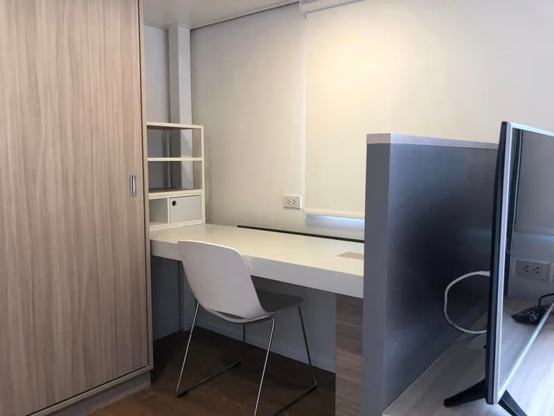  Chewathai Residence Asoke