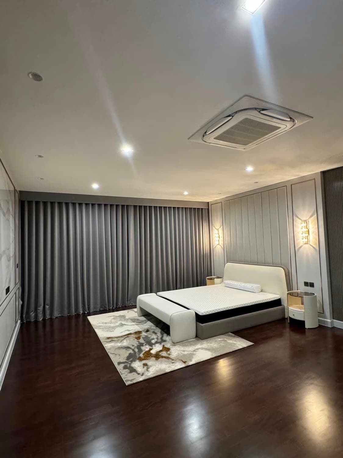 5 Bed House for Rent in Saphan Sung - Image 5