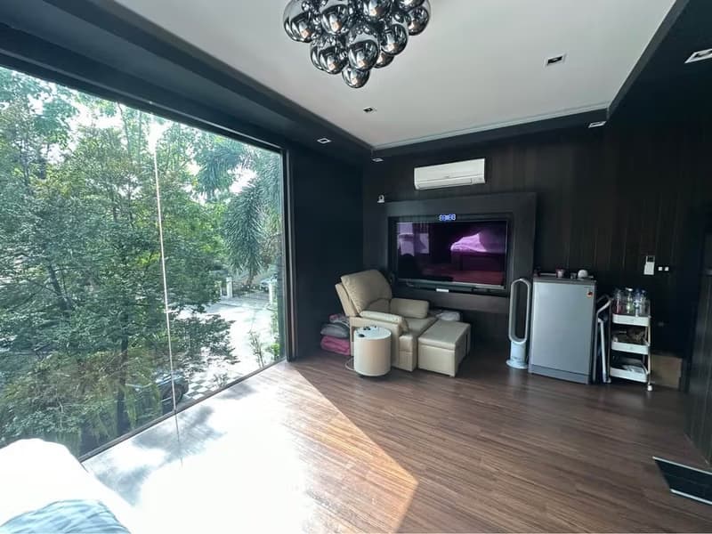5 Bed House for Sale in Prawet