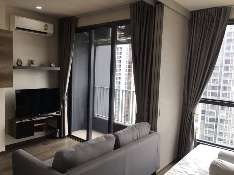 undefined Bed Condo for Rent in Ratchathewi