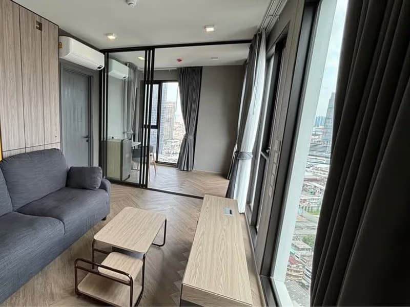 1 Bed Condo for Sale in Bang Rak