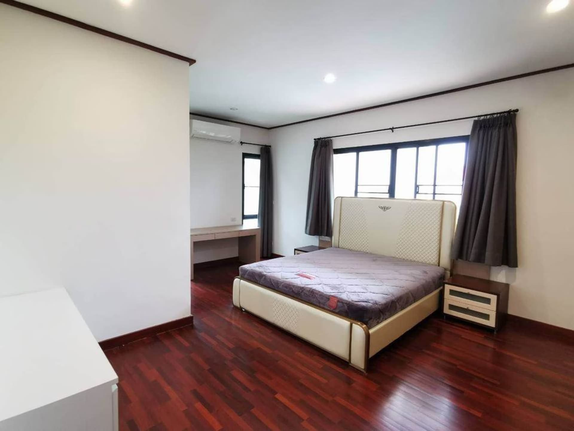 4 Bedroom House - Image 20
