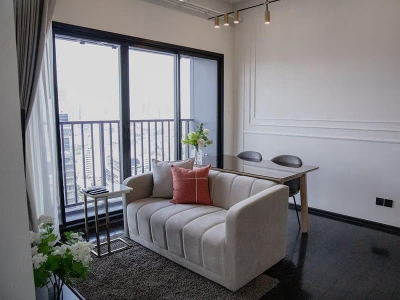 2 Bed Condo for Rent in Watthana
