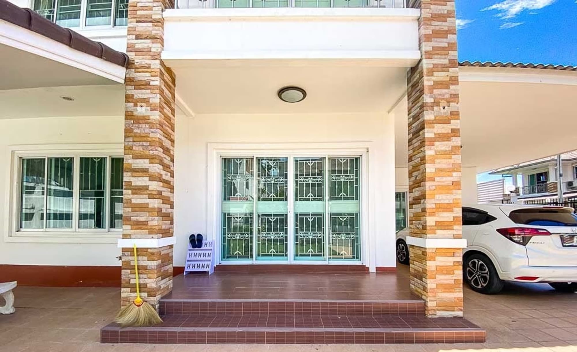 4 Bedroom House - Image 6