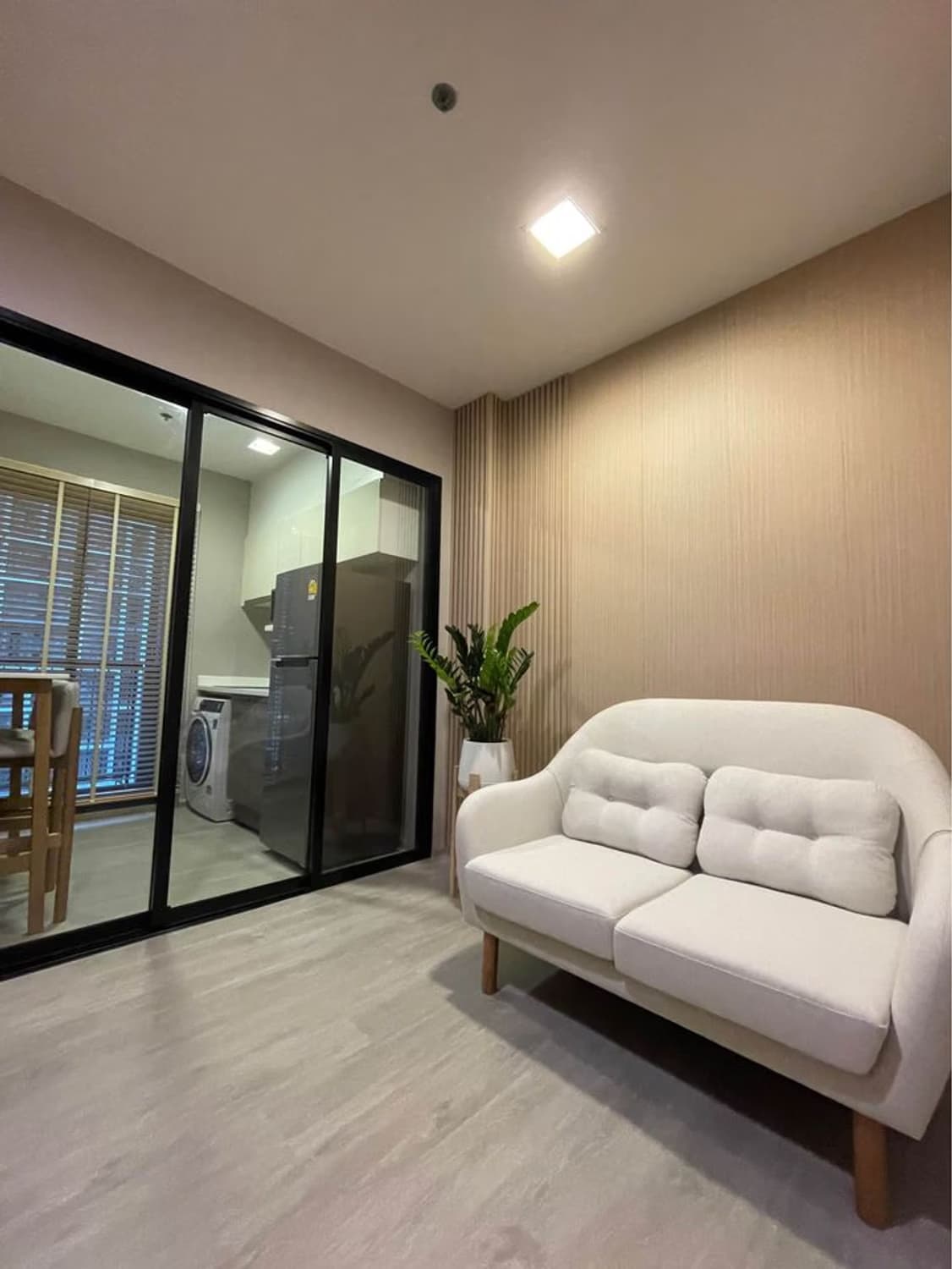 1 Bed Condo for Sale  Near Phra Ram 9 MRT - Image 9