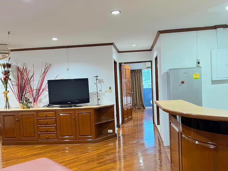 2 Bed Condo for Rent in Ratchathewi