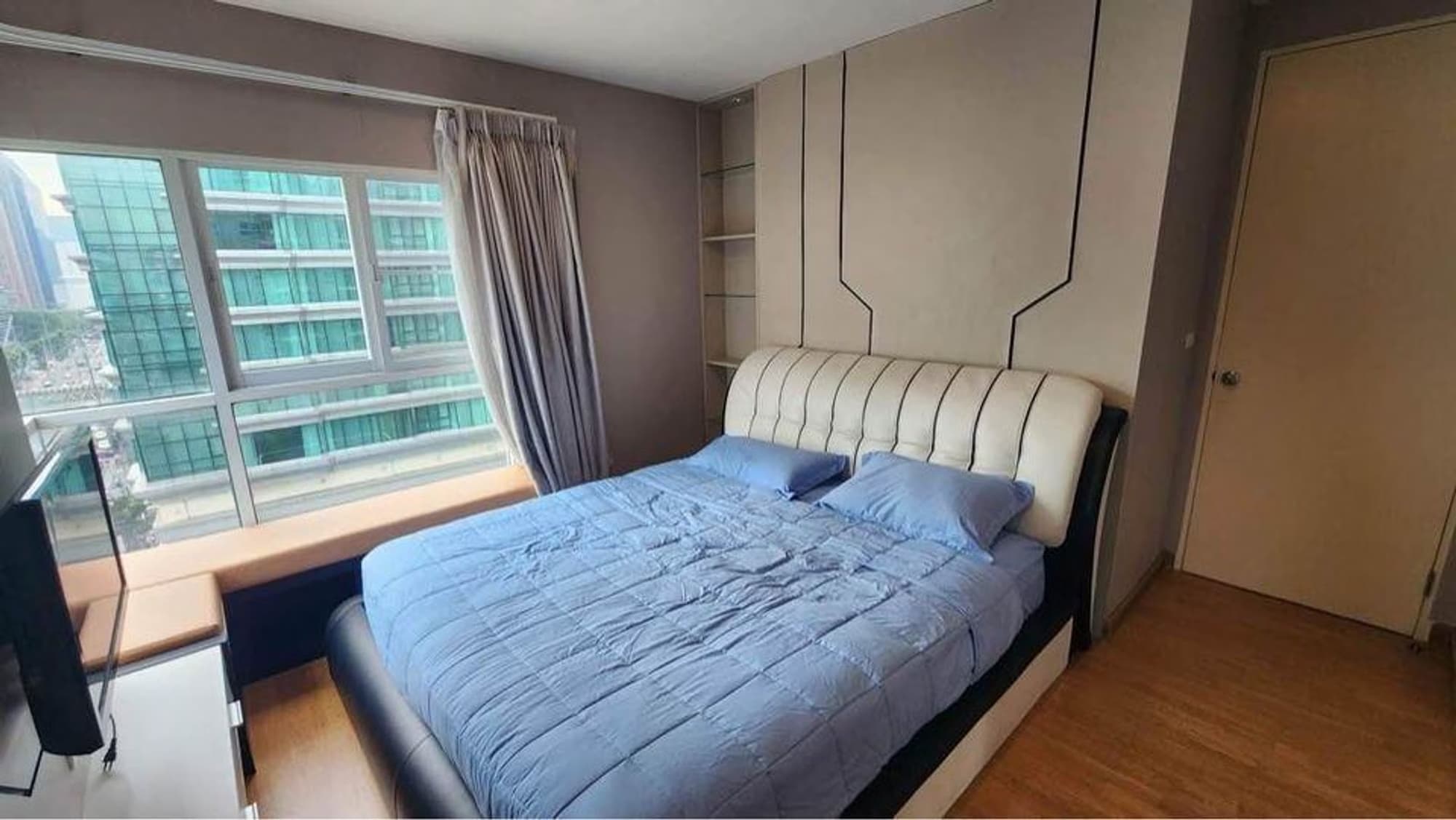 2 ห้องนอน คอนโด สำหรับ ขาย ใน Huai Khwang - Image 11