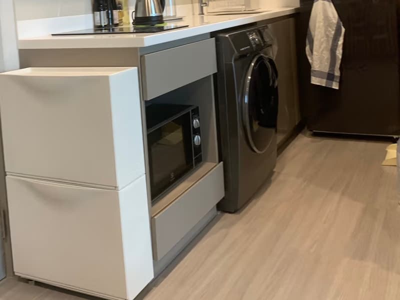 1 Bedroom Condo