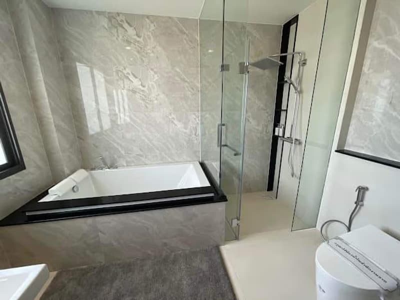 4 Bed House for Sale in Lat Krabang