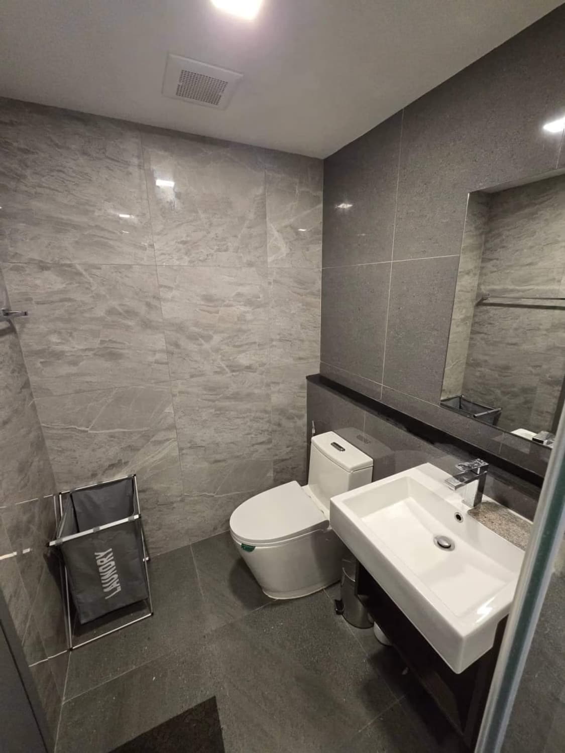 1 Bed Condo for Rent in Watthana - Image 6