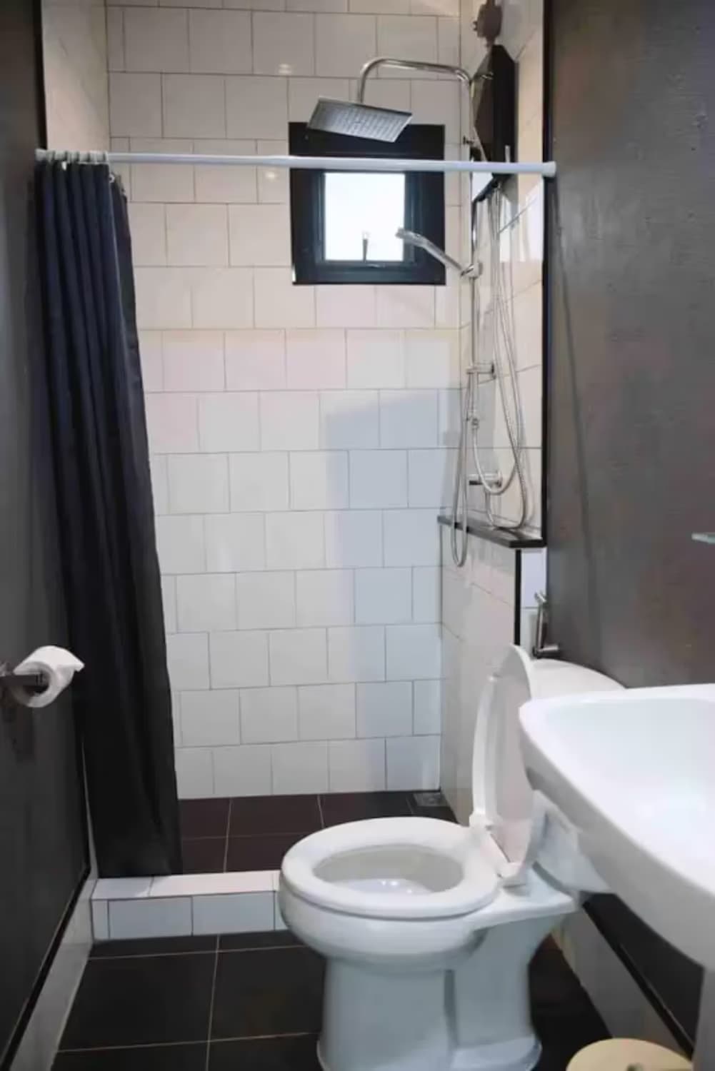 3 Bedroom House - Image 8