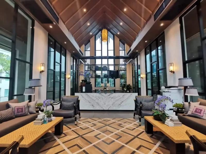 1 Bedroom Condo