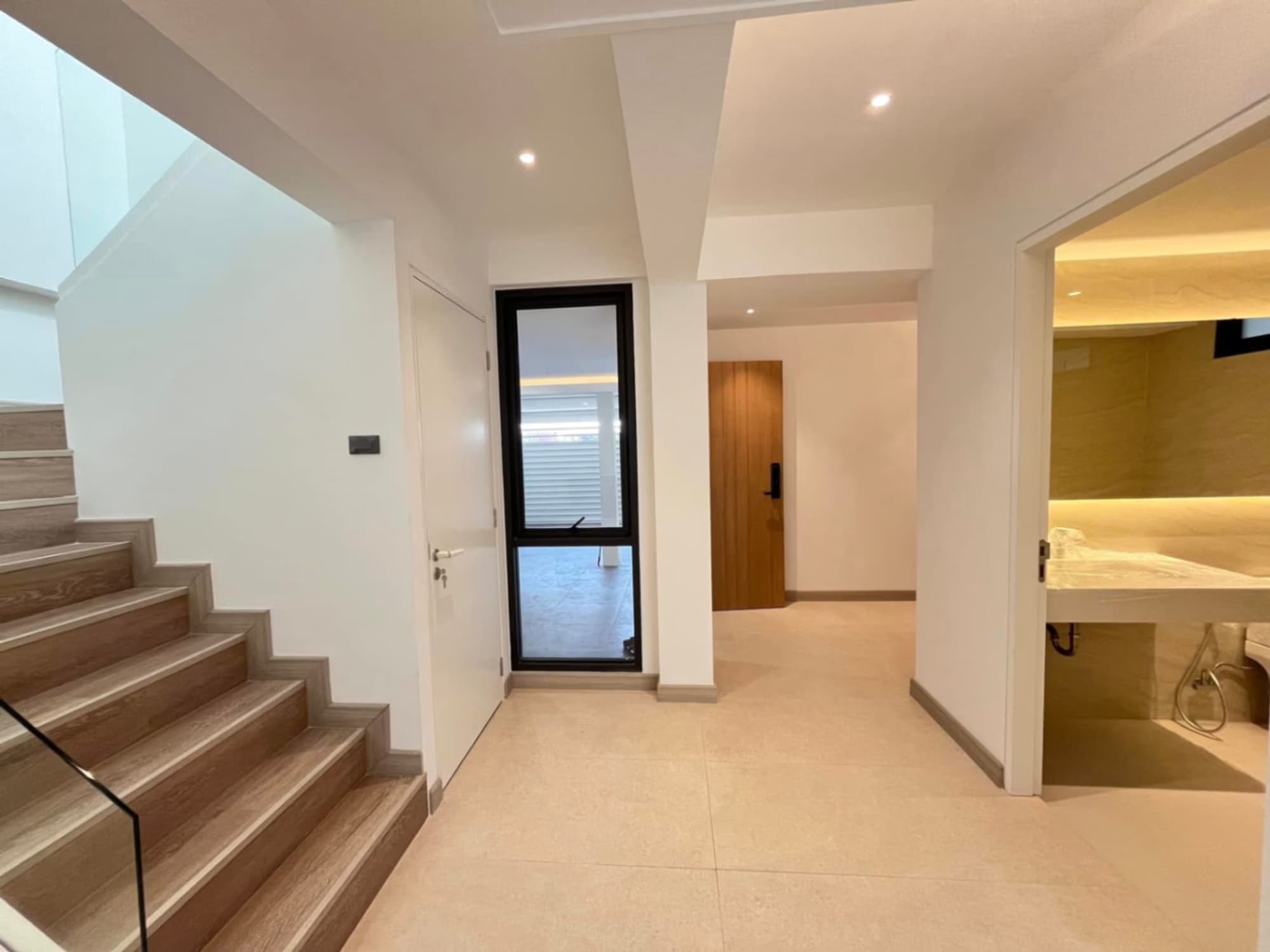 3 Bed House for Sale in Phaya Thai - Image 3
