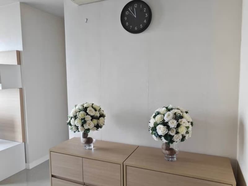2 Bedroom Condo for Sale at Circle Condominium