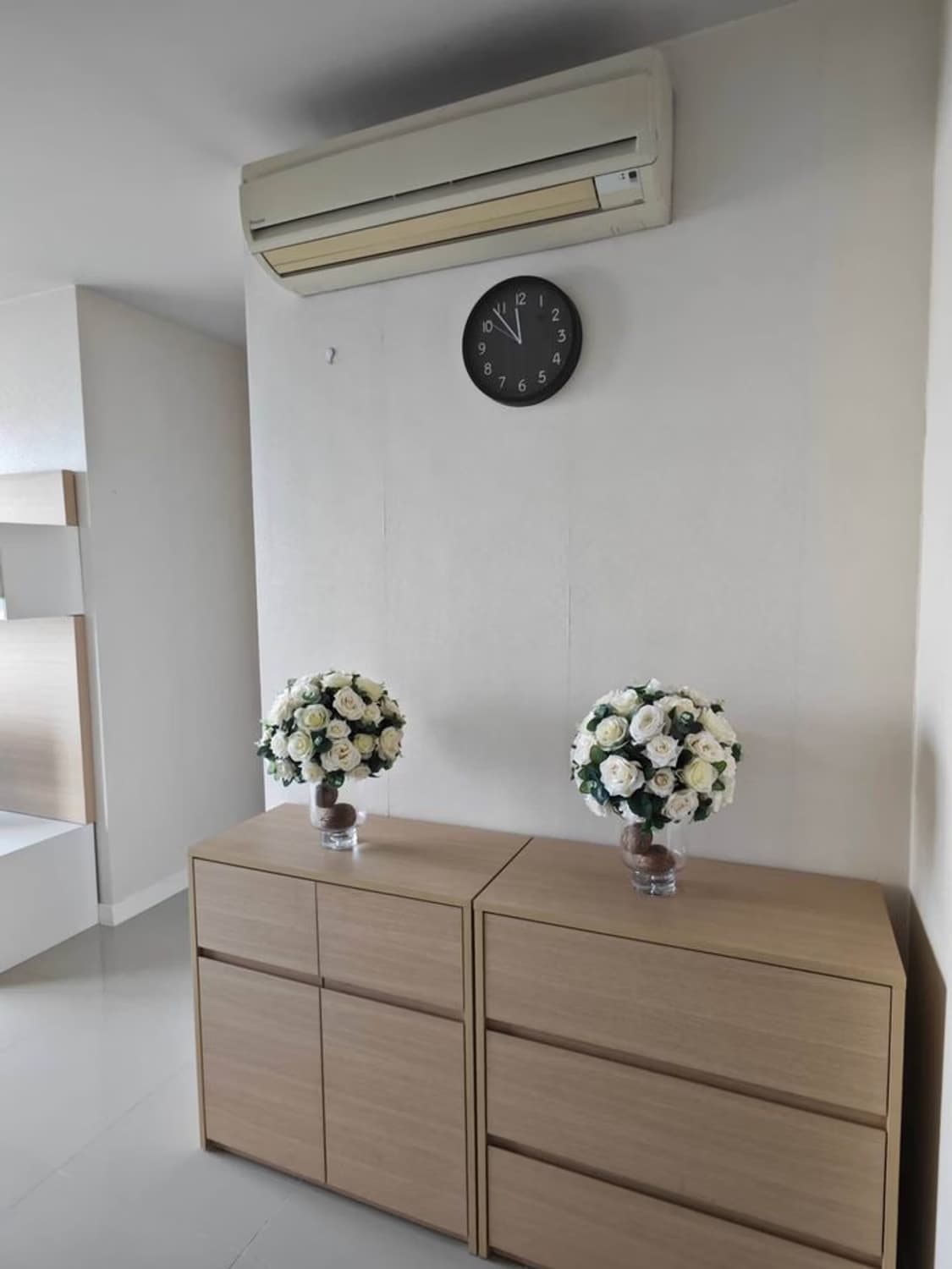 2 Bedroom Condo for Sale at Circle Condominium - Image 2