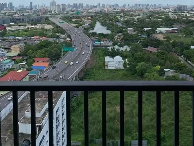 1 Bedroom Condo