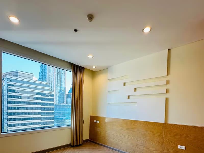 Condo for Rent at  The Royal Saladaeng