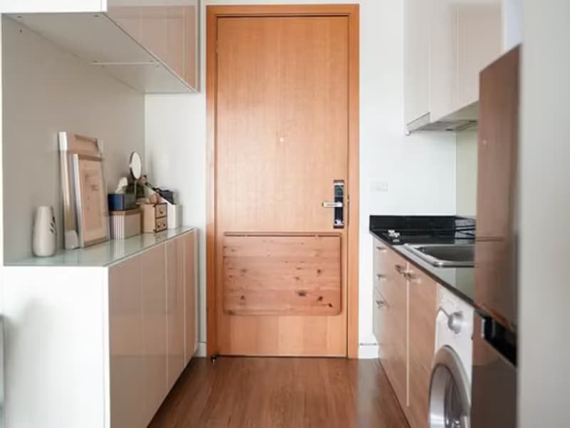 Circle Condominium