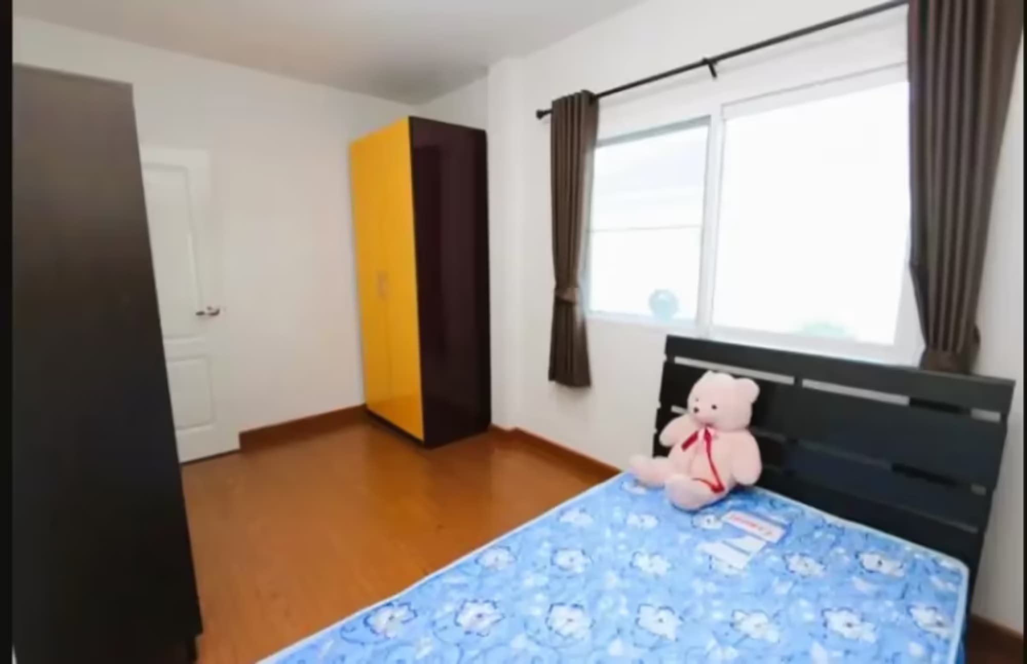 3 Bedroom House - Image 11